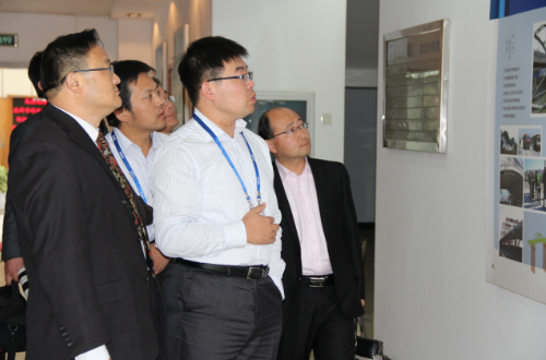 ��;���ʹ���-��Ӫ��ȫ,����һ·�ɳ�