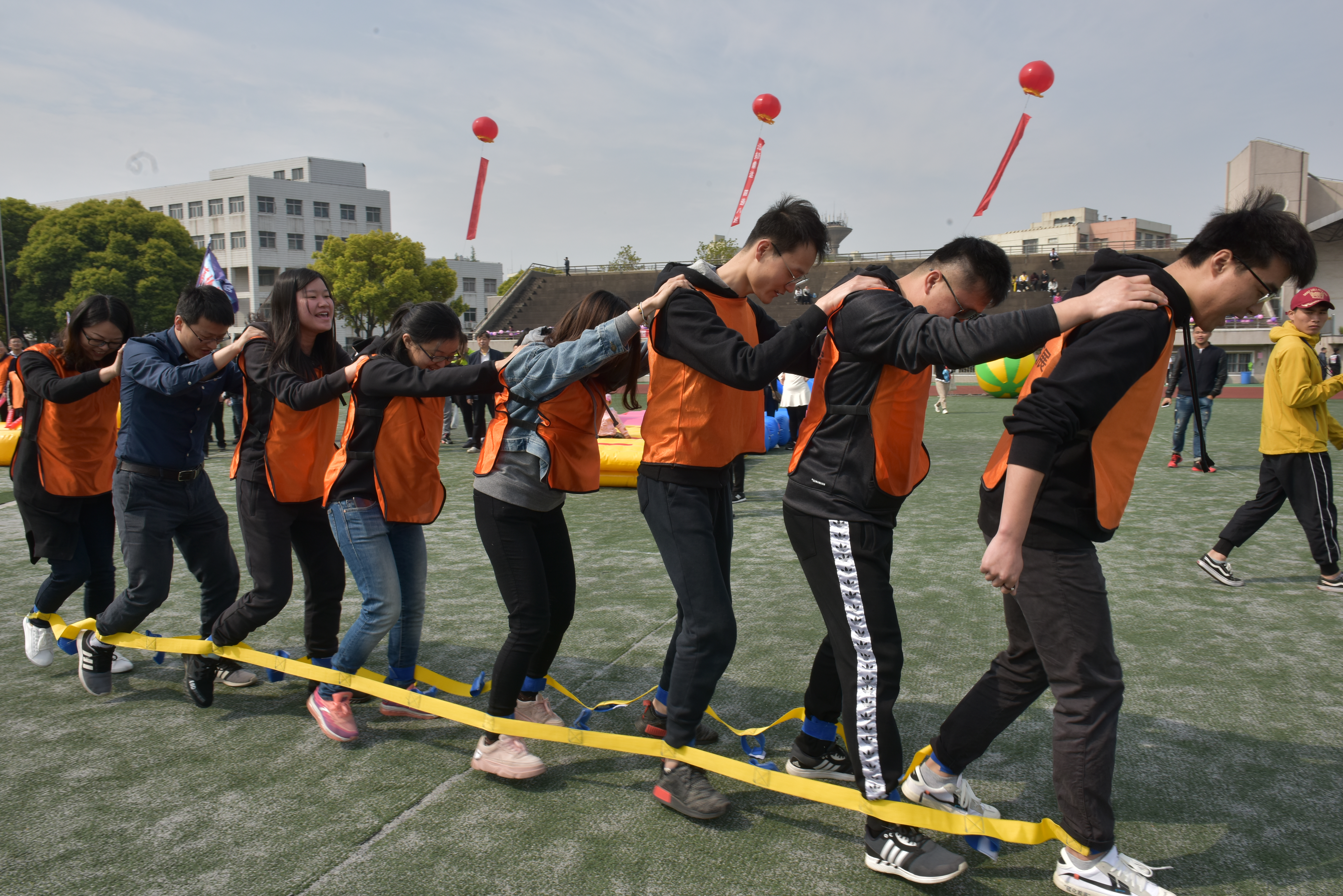 ��;���ʹ���-��Ӫ��ȫ,����һ·�ɳ�